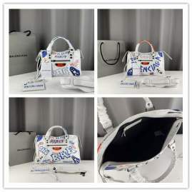 Picture of Balenciaga Handbags _SKUfw187978496fw